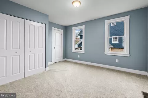 Entry Way - 4604 Moravia Rd, Baltimore, MD 21206 photo 3 of 5