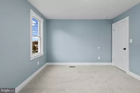 Bedroom - 4604 Moravia Rd, Baltimore, MD 21206 photo 6 of 8
