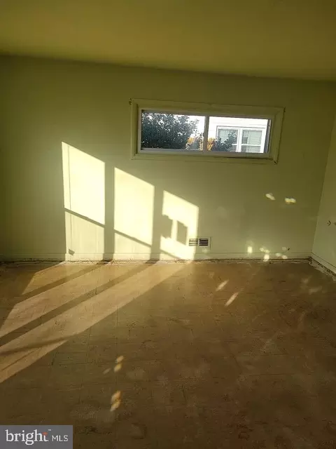 6211 Catalpha Rd, Baltimore, MD 21214 photo 5