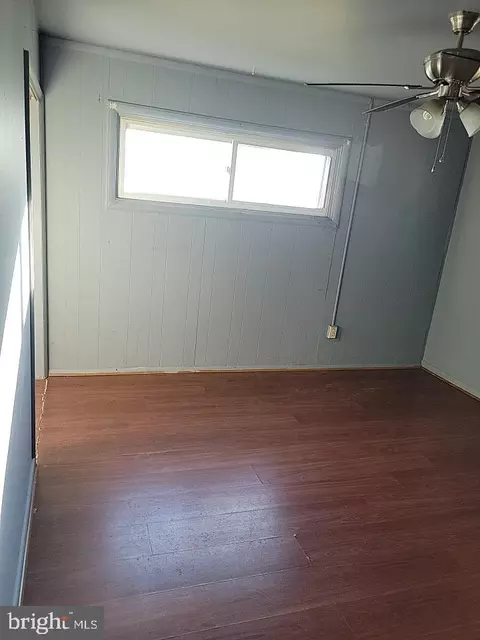 6211 Catalpha Rd, Baltimore, MD 21214 photo 2