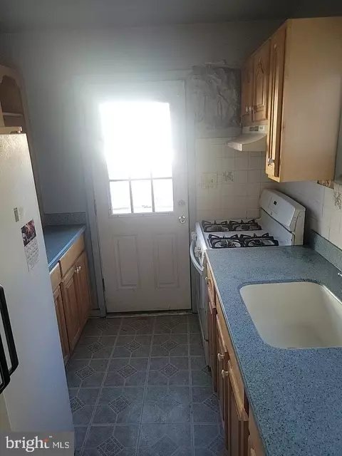 6211 Catalpha Rd, Baltimore, MD 21214 photo 8