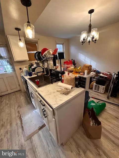 Kitchen - 918 Cooks Ln, Baltimore, MD 21229 photo 1 of 1