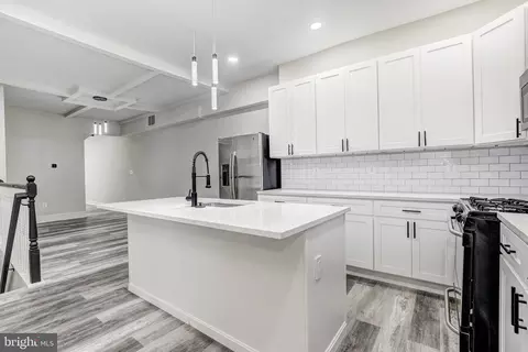 428 S Augusta Ave, Baltimore, MD 21229 photo 10