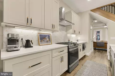 2208 E Baltimore St, Baltimore, MD 21231 photo 10