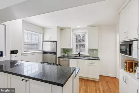 Kitchen - 313 E Lake Ave, Baltimore, MD 21212 photo 1 of 3