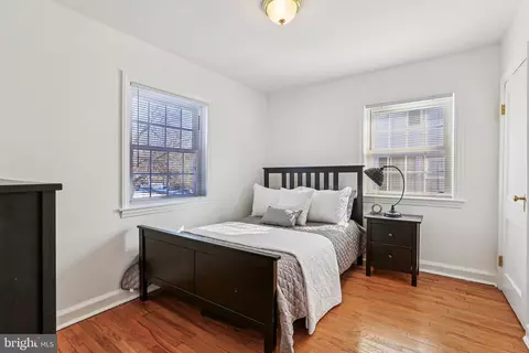 Bedroom - 313 E Lake Ave, Baltimore, MD 21212 photo 2 of 3