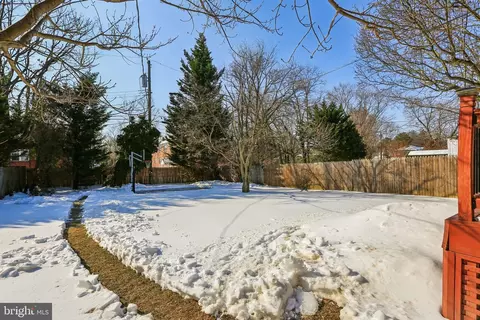 Exterior - 313 E Lake Ave, Baltimore, MD 21212 photo 6 of 10