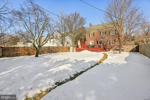 Exterior - 313 E Lake Ave, Baltimore, MD 21212 photo 5 of 10