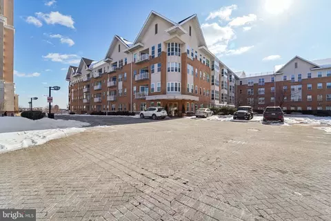23 Pierside Dr #118, Baltimore, MD 21230
