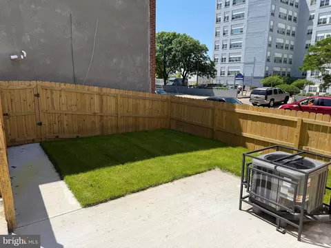 Exterior - 703 E Preston St, Baltimore, MD 21202 photo 3 of 4