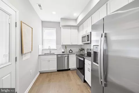 Entry Way - 703 E Preston St, Baltimore, MD 21202 photo 2 of 6