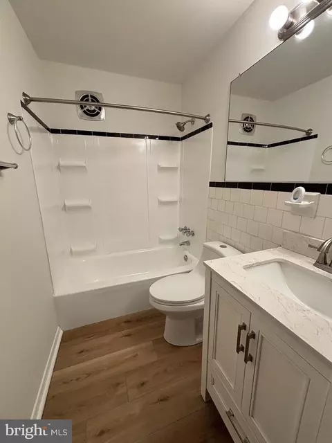 Bath - 4407 Falls Bridge Dr #C, Baltimore, MD 21211 photo 1 of 1