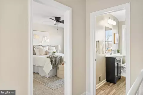 Entry Way - 1283 Cedarcroft Rd, Baltimore, MD 21239 photo 3 of 6