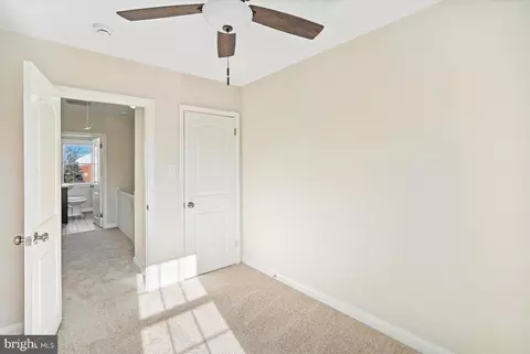 Entry Way - 1283 Cedarcroft Rd, Baltimore, MD 21239 photo 5 of 6