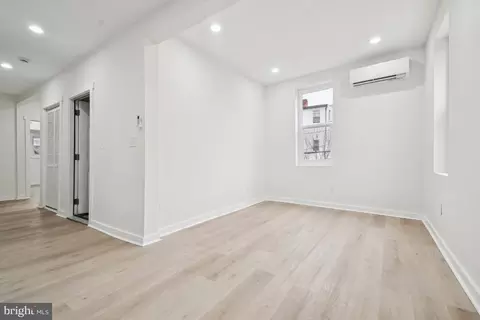Living - 2330 Bryant Ave, Baltimore, MD 21217 photo 2 of 2