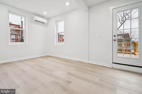 Living - 2330 Bryant Ave, Baltimore, MD 21217 photo 1 of 2