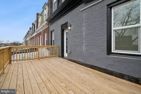 Exterior - 2330 Bryant Ave, Baltimore, MD 21217 photo 2 of 5