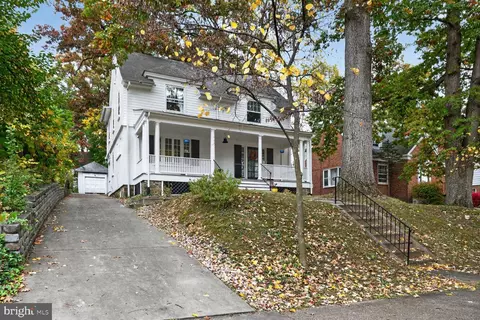 719 Brinkwood Rd, Baltimore, MD 21229