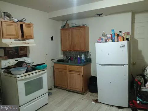 Entry Way - 1302 N Spring St, Baltimore, MD 21213 photo 2 of 2