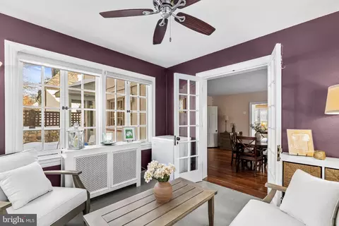 Entry Way - 316 Tunbridge Rd, Baltimore, MD 21212 photo 3 of 5