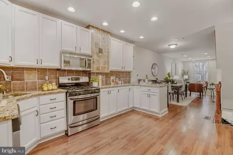 4126 Falls Rd, Baltimore, MD 21211