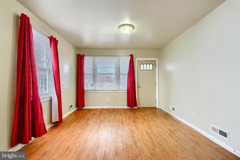 Living - 4402 Craddock Ave, Baltimore, MD 21212 photo 2 of 3