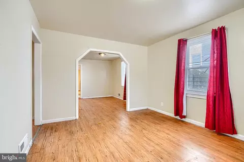 Living - 4402 Craddock Ave, Baltimore, MD 21212 photo 1 of 3