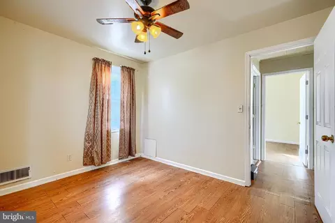 Entry Way - 4402 Craddock Ave, Baltimore, MD 21212 photo 2 of 2