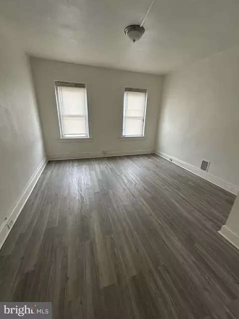 2015 Sinclair Ln, Baltimore, MD 21213 photo 7