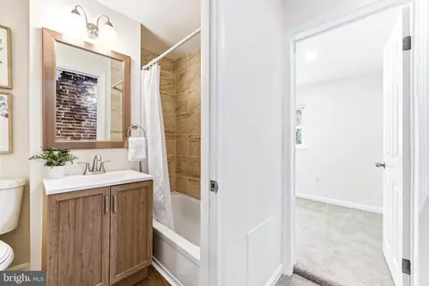 Bath - 1117 Washington Blvd, Baltimore, MD 21230 photo 1 of 2