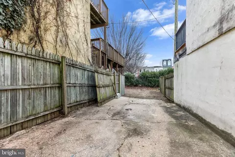 Exterior - 1117 Washington Blvd, Baltimore, MD 21230 photo 3 of 4