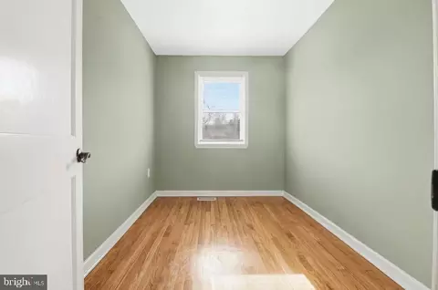 Bedroom - 1347 Cambria St, Baltimore, MD 21225 photo 2 of 2