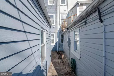 Entry Way - 2933 Hudson St, Baltimore, MD 21224 photo 5 of 5