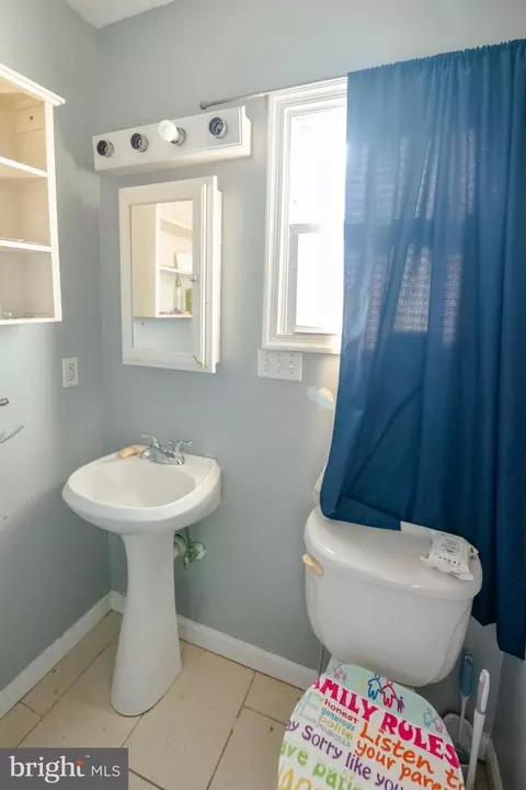 Bath - 2933 Hudson St, Baltimore, MD 21224 photo 2 of 2