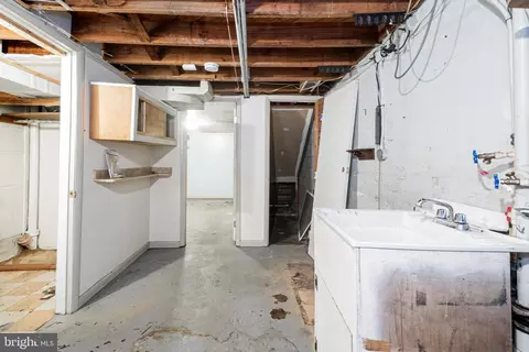 Entry Way - 1217 Anglesea St, Baltimore, MD 21224 photo 5 of 5