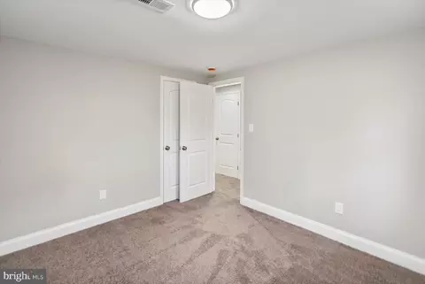 Entry Way - 2901 Edison Hwy, Baltimore, MD 21213 photo 10 of 12