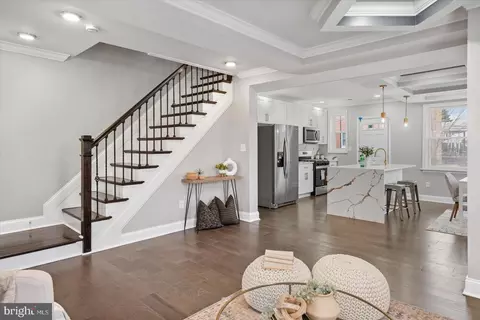 Entry Way - 2901 Edison Hwy, Baltimore, MD 21213 photo 2 of 12