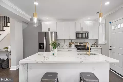 Kitchen - 2901 Edison Hwy, Baltimore, MD 21213 photo 4 of 6