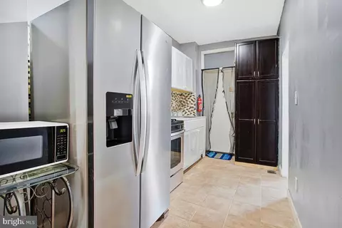 Entry Way - 5204 Ivanhoe Ave, Baltimore, MD 21212 photo 6 of 6