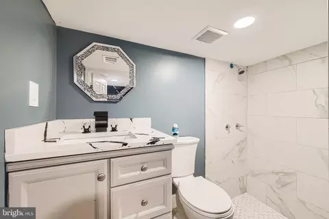 Bath - 1819 Mchenry St, Baltimore, MD 21223 photo 3 of 3