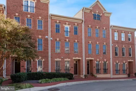 2319 Boston St #4, Baltimore, MD 21224