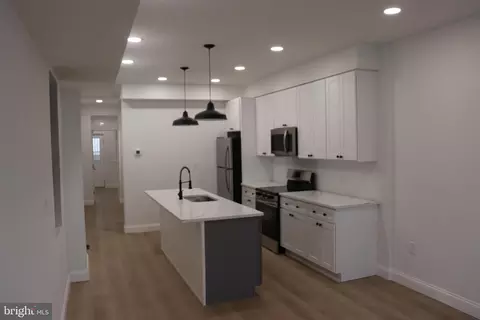 Entry Way - 1710 Light St, Baltimore, MD 21230 photo 3 of 7