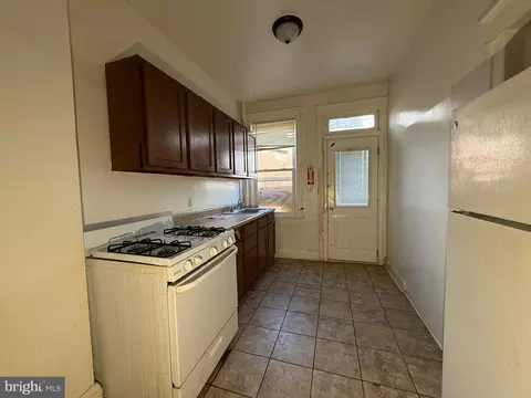 Entry Way - 3710 Harlem Ave, Baltimore, MD 21229 photo 1 of 1