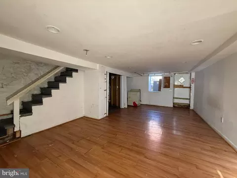 Living - 3710 Harlem Ave, Baltimore, MD 21229 photo 4 of 4