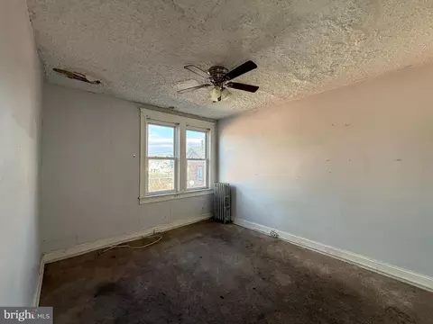 Bedroom - 3710 Harlem Ave, Baltimore, MD 21229 photo 2 of 5
