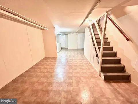 Entry Way - 3925 Colborne Rd, Baltimore, MD 21229 photo 1 of 1