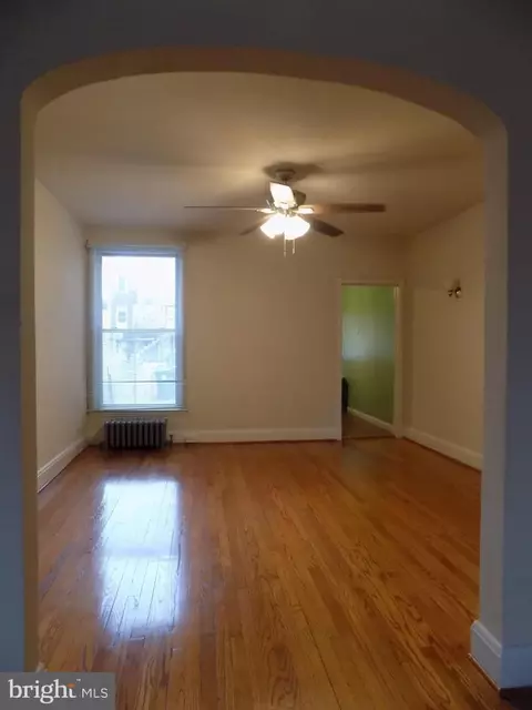 Living - 3925 Colborne Rd, Baltimore, MD 21229 photo 3 of 3