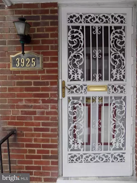 3925 Colborne Rd, Baltimore, MD 21229