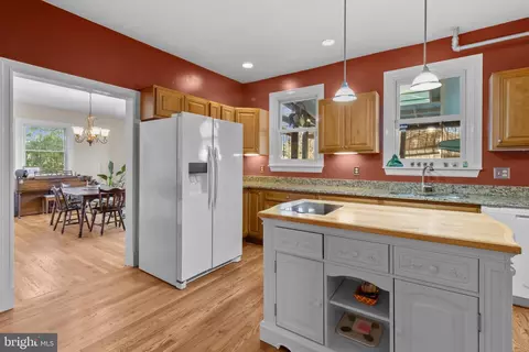 2802 Manhattan Ave, Baltimore, MD 21215 photo 17
