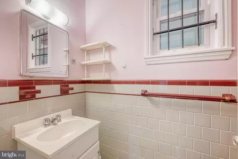 3813 Glen Ave, Baltimore, MD 21215 photo 16